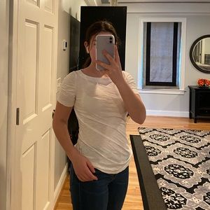 White Lilly Pulitzer t-shirt/blouse